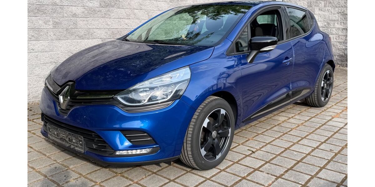 Renault Clio 94.000 km 8.490 &euro; Bad Reichenhall 83435