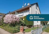 DHH mit Garten und Weitblick auf drei Ebenen