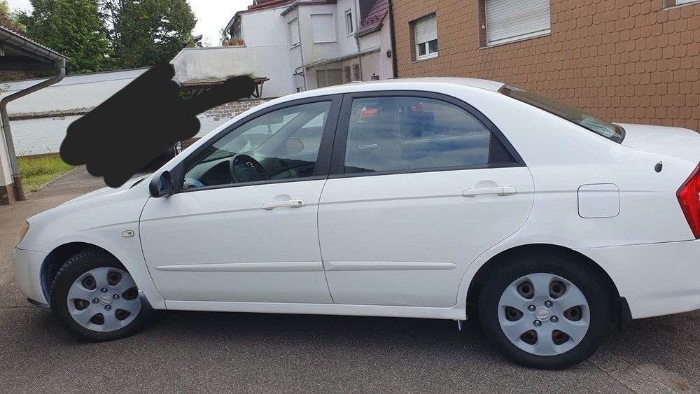 Kia Cerato 171.200 km 1.900 &euro; Schwetzingen 68723