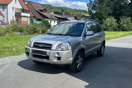 Hyundai TUCSON 197.500 km 1.800 &euro; Marktrodach 96364