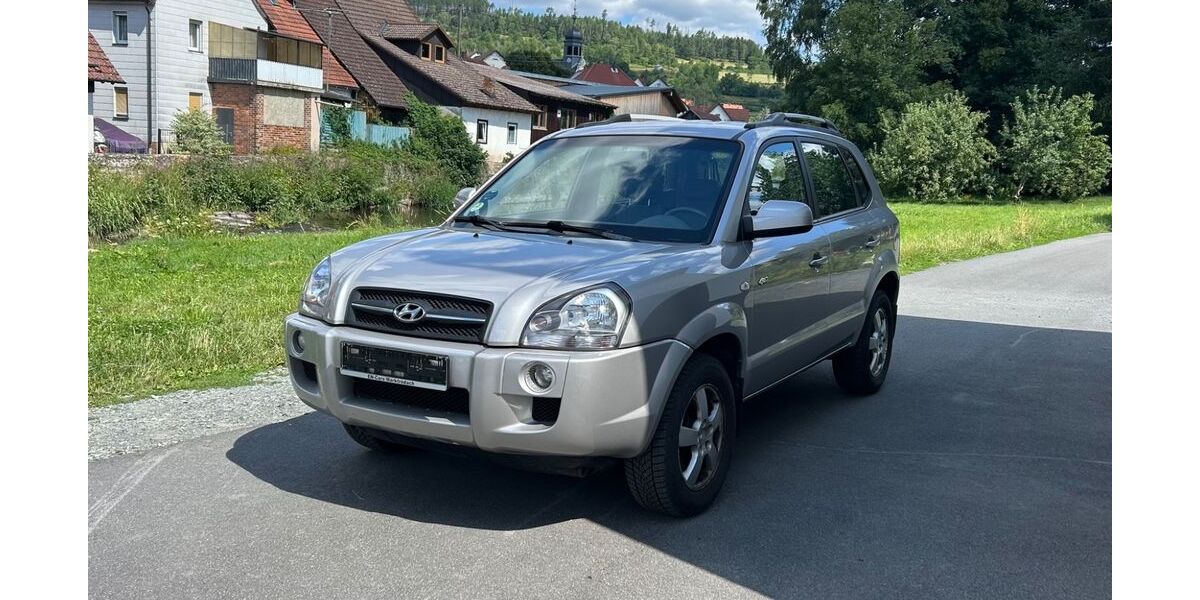 Hyundai TUCSON 197.500 km 1.800 &euro; Marktrodach 96364