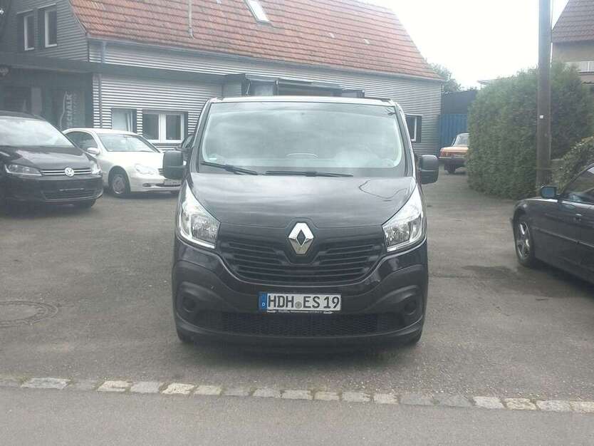 Renault Trafic 244.000 km 13.199 € Hermaringen 89568