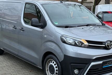 Toyota Proace (Verso) 237.500 km 10.800 &euro; Premnitz 14727