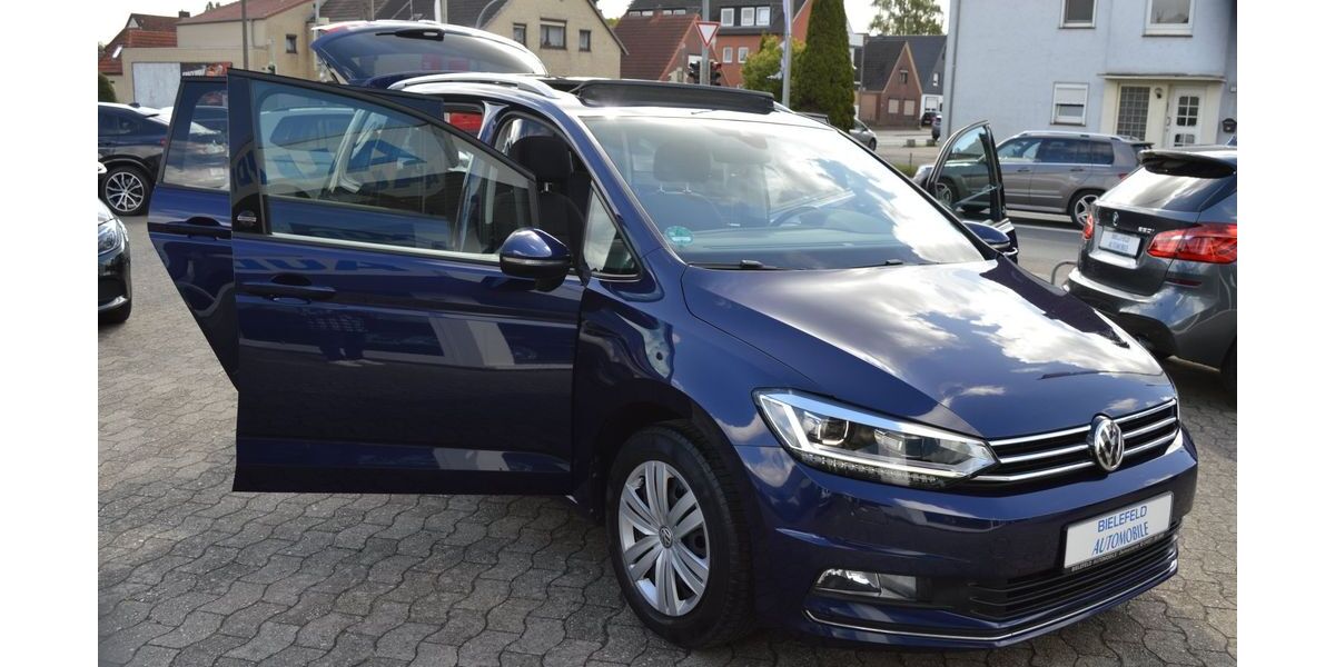 VW Touran 121.344 km 19.999 &euro; Delmenhorst 27749