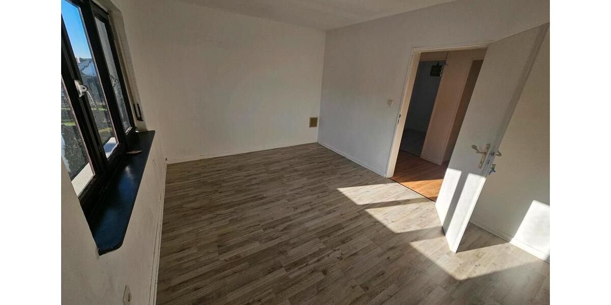 Etagenwohnung Büdingen - 5 Zimmer, 112 m&sup2;, 1.400&euro; | Angebot:25239307