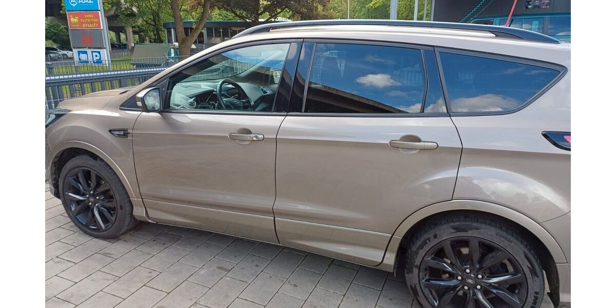 Ford Kuga 94.000 km 12.200 &euro; Brachbach 57555