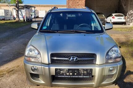 Hyundai TUCSON 148.000 km 4.500 &euro; Köln 51069