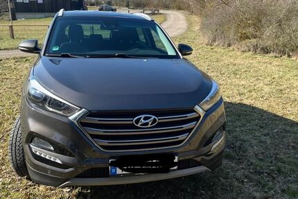 Hyundai TUCSON 80.000 km 14.500 &euro; Sand 97522