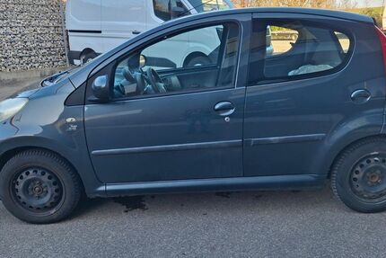Peugeot 107 158.000 km 1.650 &euro; bad Wurzach 88410