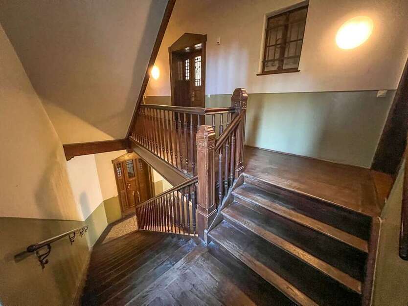Dachrohling mit Baugenehmigung zum Selbstausbau einer 5 Zimmer Dachgeschosswohnung 5 zimmer