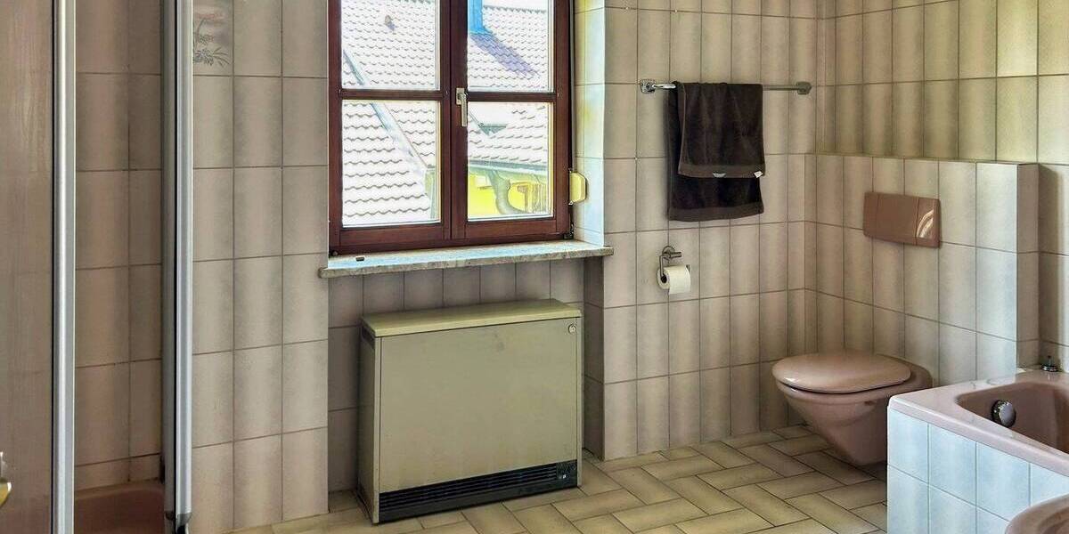 Einfamilienhaus Wiesenfelden - 7 Zimmer, 136 m&sup2;, 339.000&euro; | Angebot:26657067