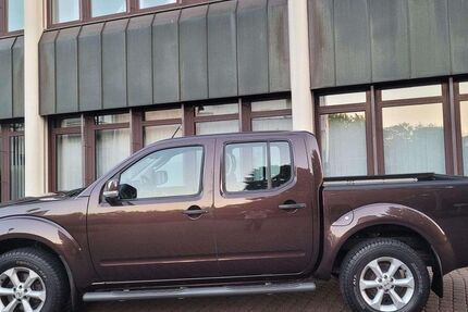Nissan Navara 143.000 km 15.900 &euro; Groß Gerau 64521