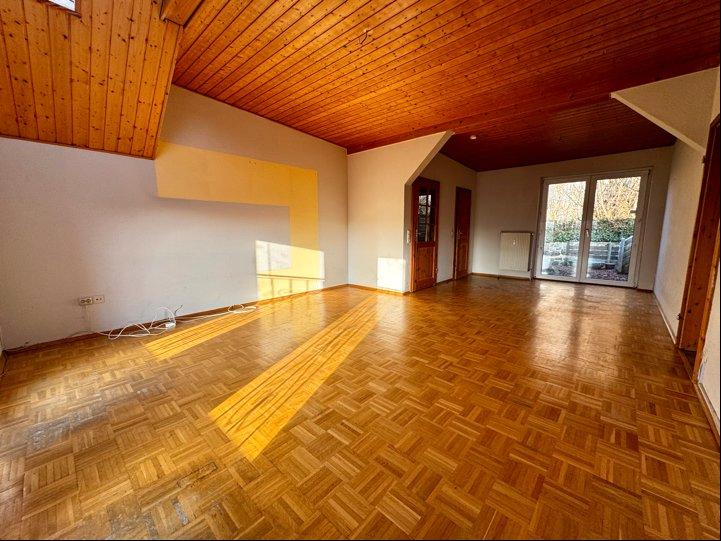 Dachgeschoßwohnung Kellinghusen - 5 Zimmer, 125 m&sup2;, 114.500&euro; | Angebot:27208855