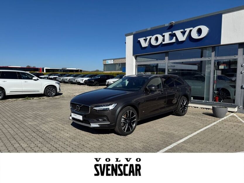 V90 Cross Country