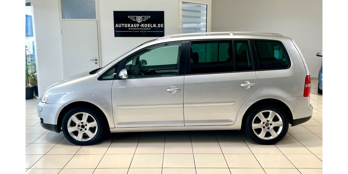 VW Touran 227.850 km 4.990 &euro; Köln 51067