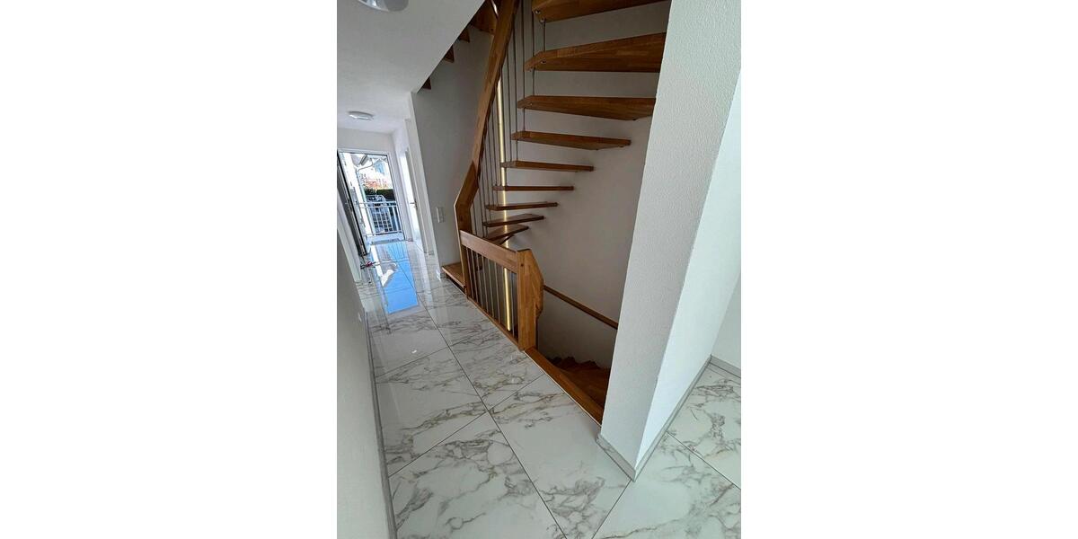 Doppelhaushälfte Reutlingen Reutlingen (Kernstadt) - 5 Zimmer, 160 m&sup2;, 2.000&euro; | Angebot:26313386