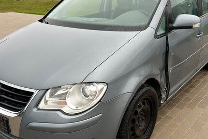 VW Touran 219.000 km 1.490 € Orlishausen 99610