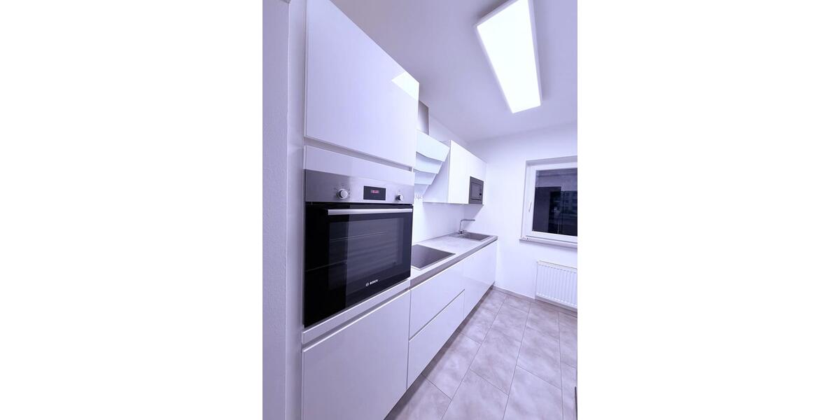 Frisch renovierte Wohnung mit Balkon und Einbauküche in Erkrath 3 zimmer