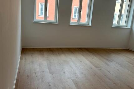 Wohnung Weißenburg in Bayern - 3 Zimmer, 82 m&sup2;, 950&euro; | Angebot:26689350
