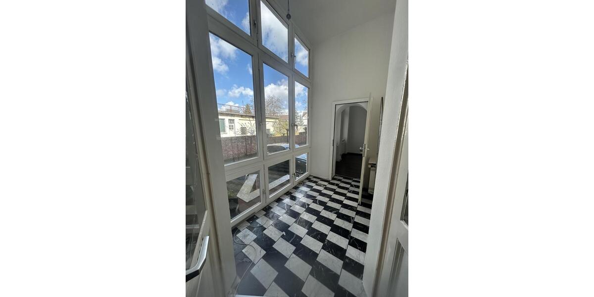 Erdgeschoßwohnung Hanau Lamboy - 4 Zimmer, 108 m&sup2;, 1.350&euro; | Angebot:26021149