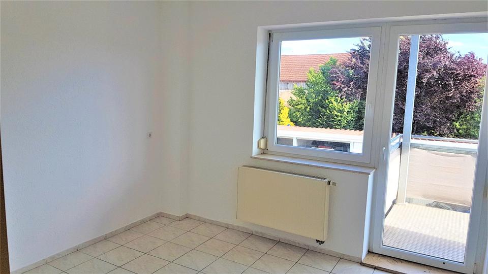 Etagenwohnung Oettingen in Bayern - 4 Zimmer, 96 m&sup2;, 755&euro; | Angebot:26549897
