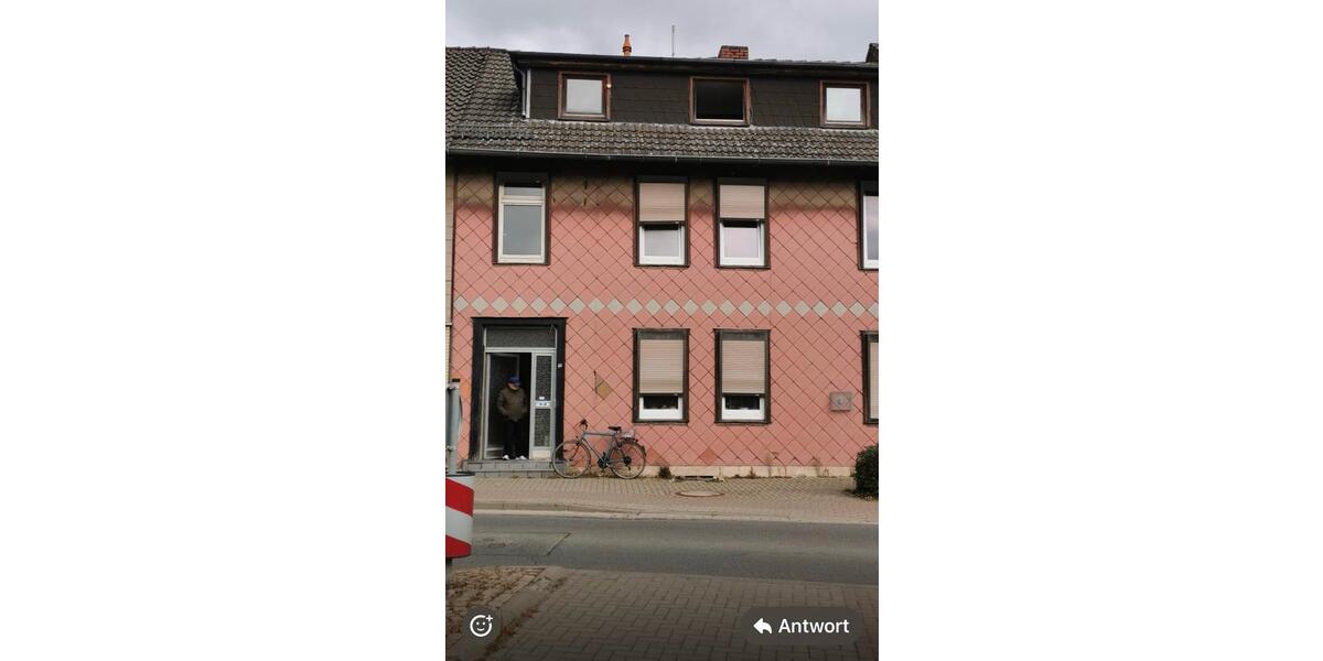 Reihenhaus Seesen - 9 Zimmer, 160 m&sup2;, 90.000&euro; | Angebot:27026621