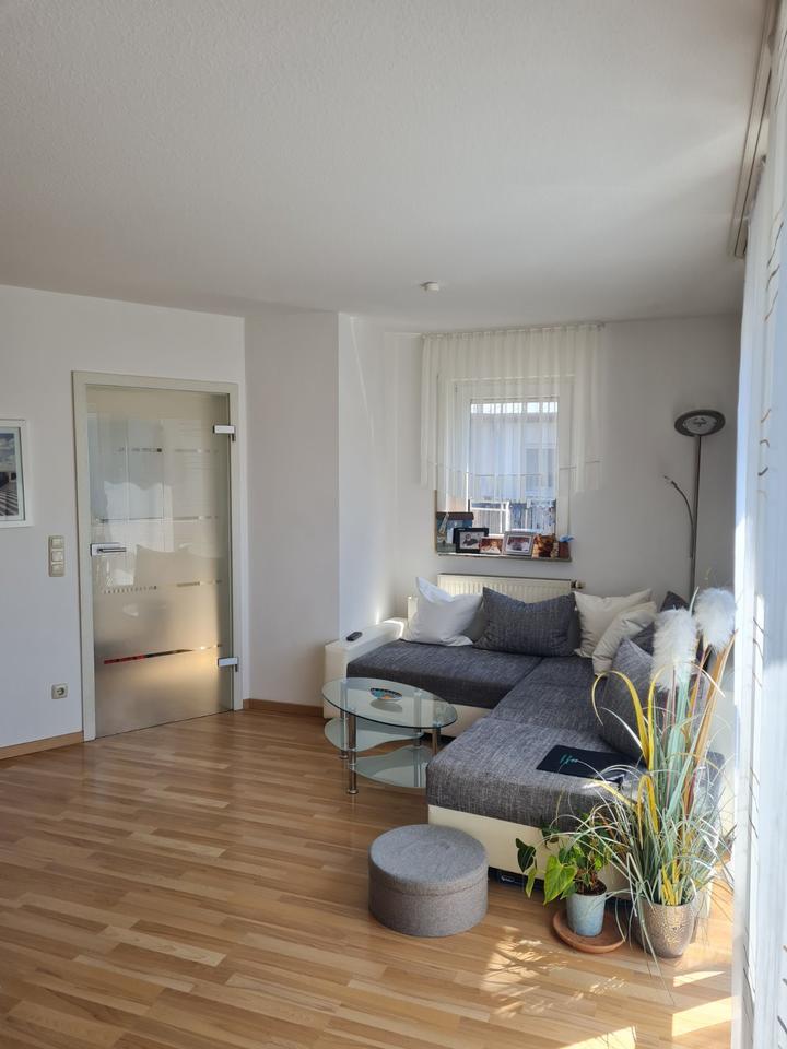Helle 3-Zi-Maisonette, ruhig und zentral in Zirndorf mit Stellpl zimmer