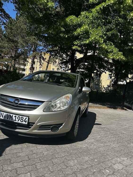 Opel Corsa 75.000 km 1.850 € Nürnberg 90403