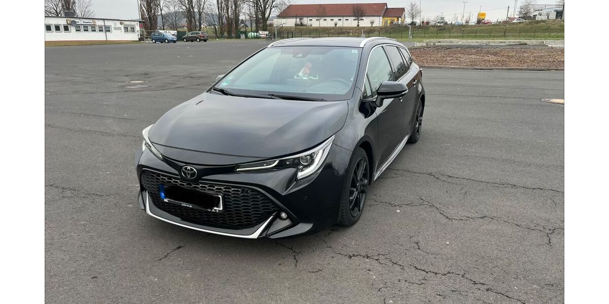 Toyota Corolla 82.000 km 27.988 &euro; Freigericht 63579