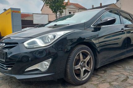 Hyundai i40 205.463 km 4.500 € Leipzig 04229