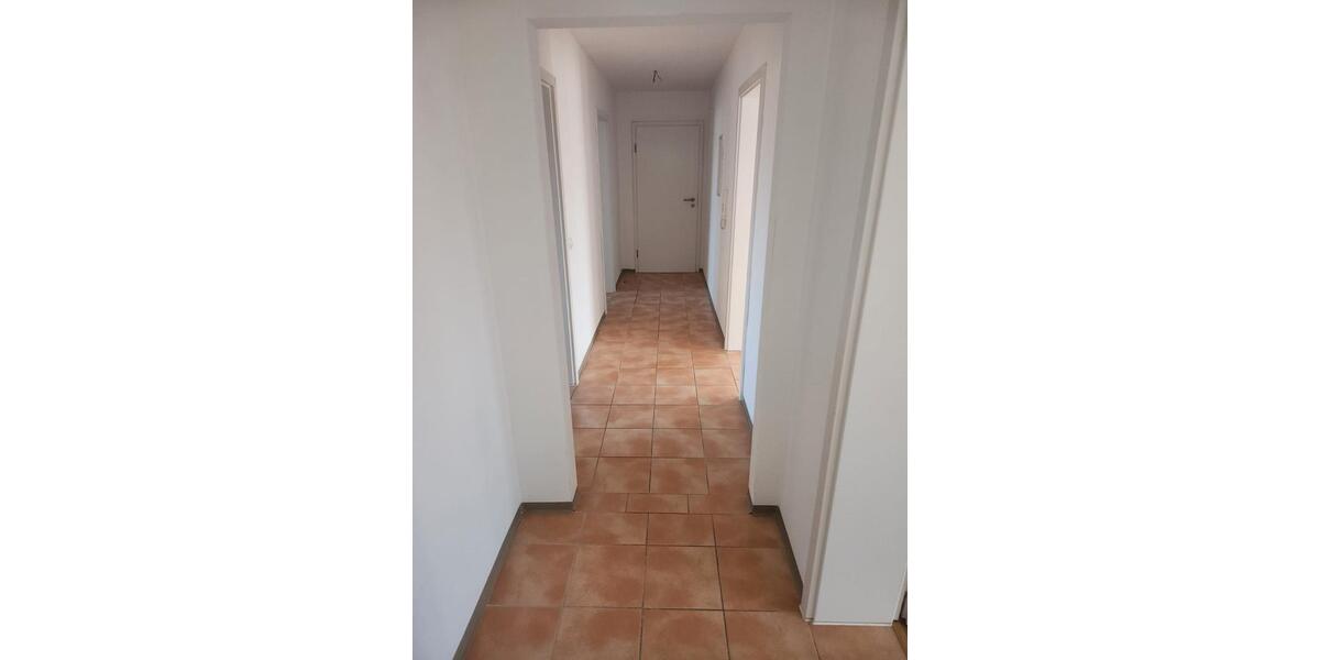 Etagenwohnung Wiesau Kornthan - 3 Zimmer, 71 m&sup2;, 440&euro; | Angebot:26391744