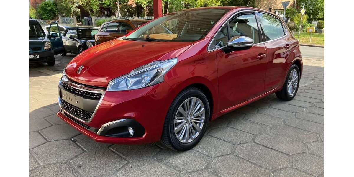 Peugeot 208 8.950 km 11.990 &euro; Warstein - Westendorf 59581