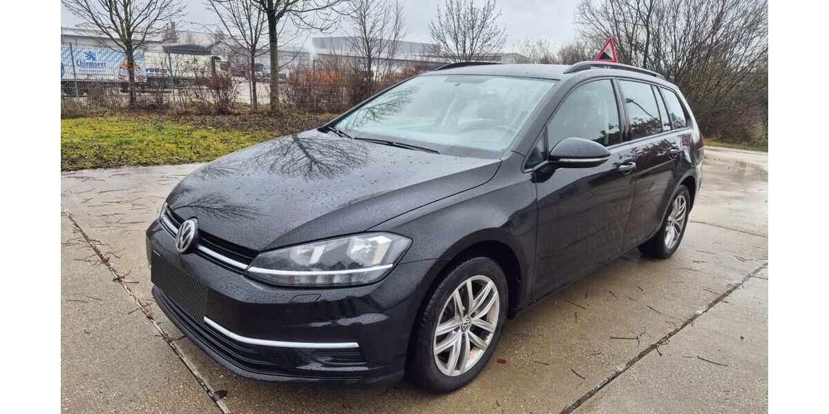VW Golf 211.528 km 7.950 &euro; Fürstenfedbruck 82256