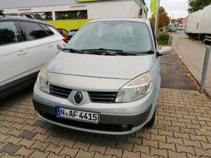 Renault Scenic 67.300 km 2.699 € Nürnberg 90439