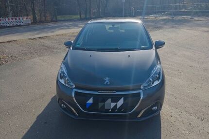 Peugeot 208 87.921 km 6.799 &euro; Arnsberg 59757