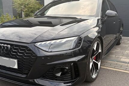 Audi RS4 20.000 km 74.900 &euro; Mühlenbecker Land 16552