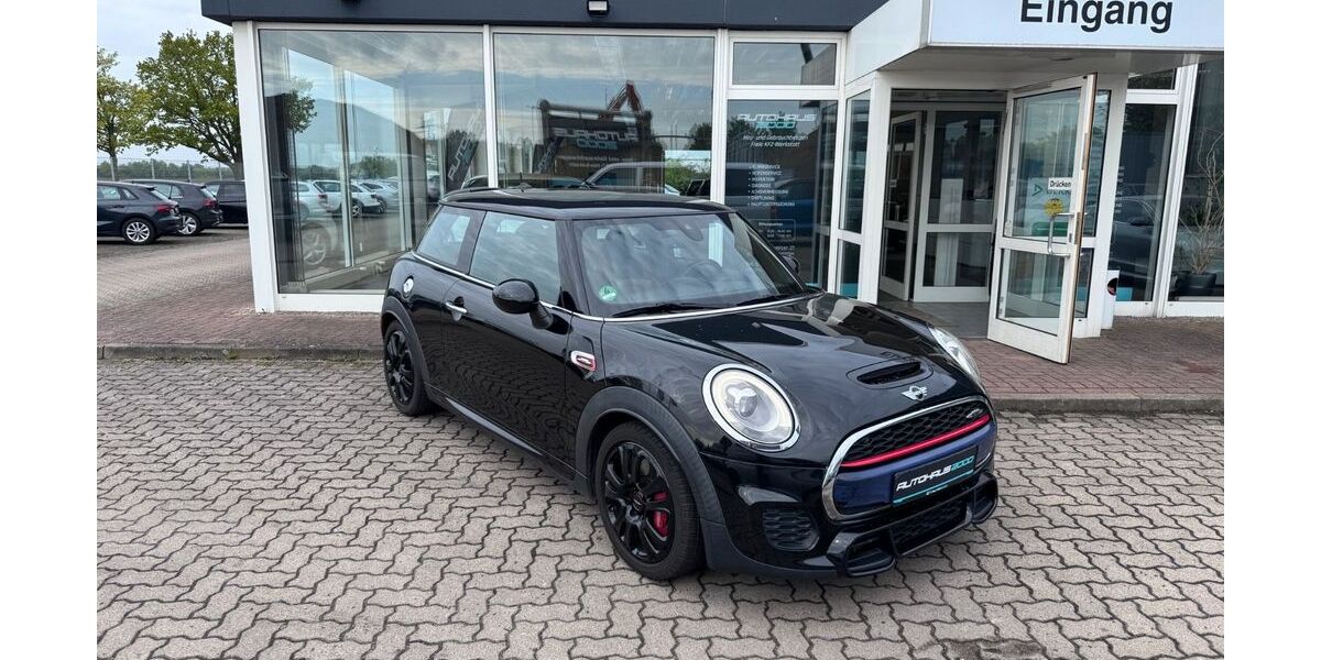 Mini John Cooper Works 166.254 km 14.990 &euro; Ribnitz-Damgarten 18311