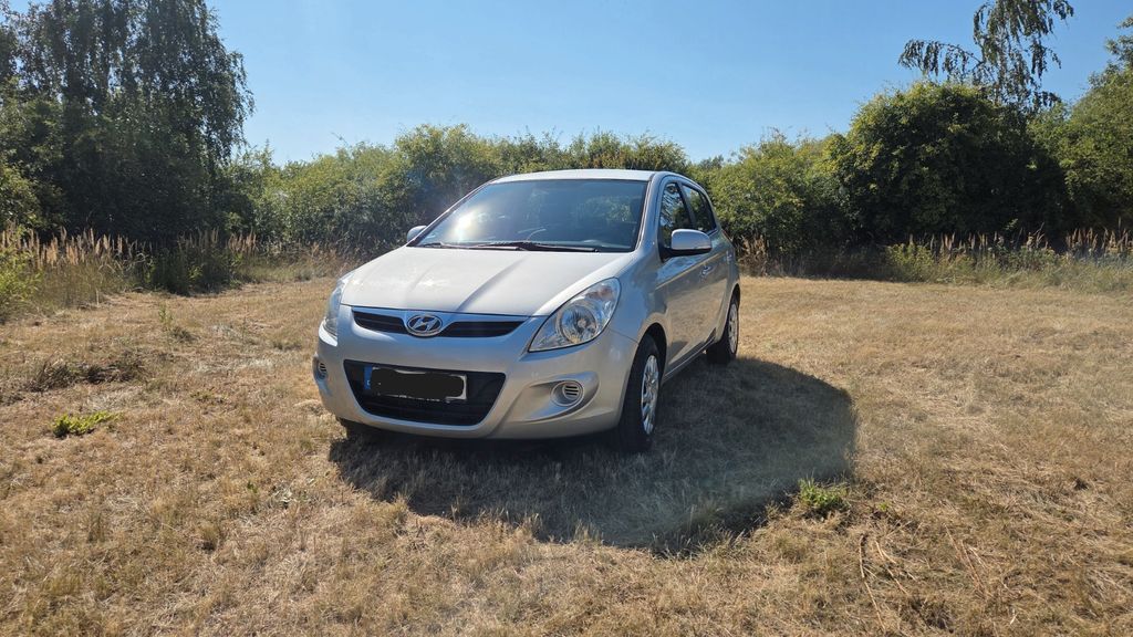 Hyundai i20 107.130 km 4.100 &euro; Muldestausee 06774