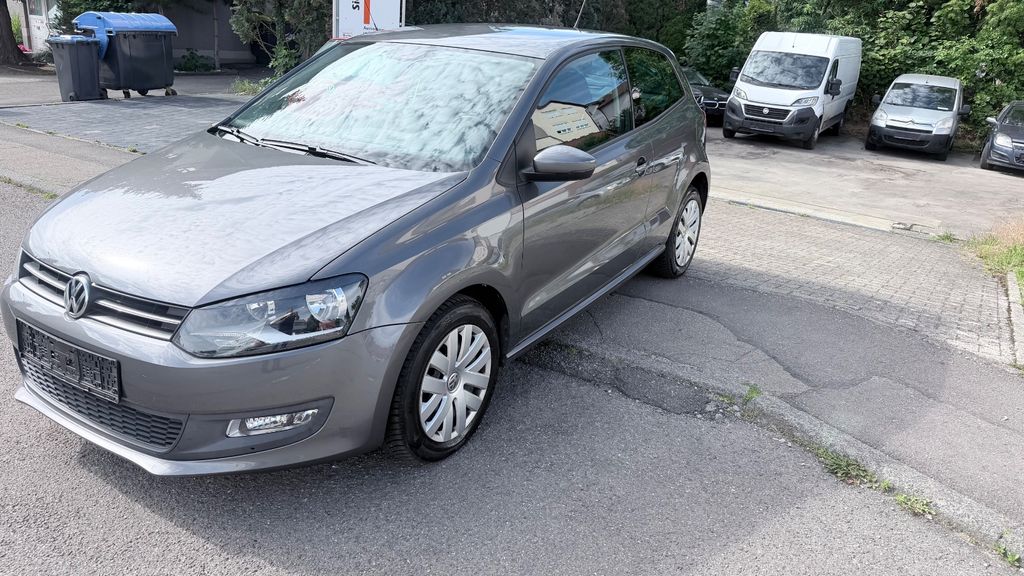 VW Polo 160.409 km 5.999 &euro; Korb 71404