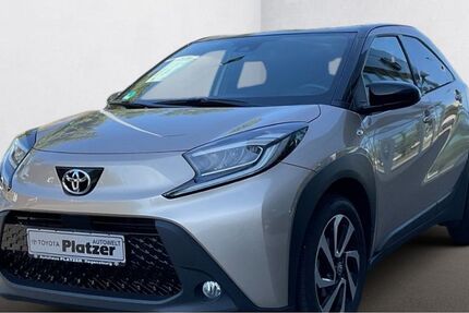 Toyota Aygo (X) 29.500 km 13.980 &euro; Regensburg 93055