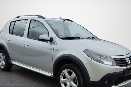 Dacia Sandero 28.904 km 7.599 € Wittenburg 19243