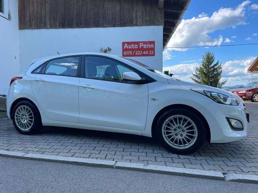 i30