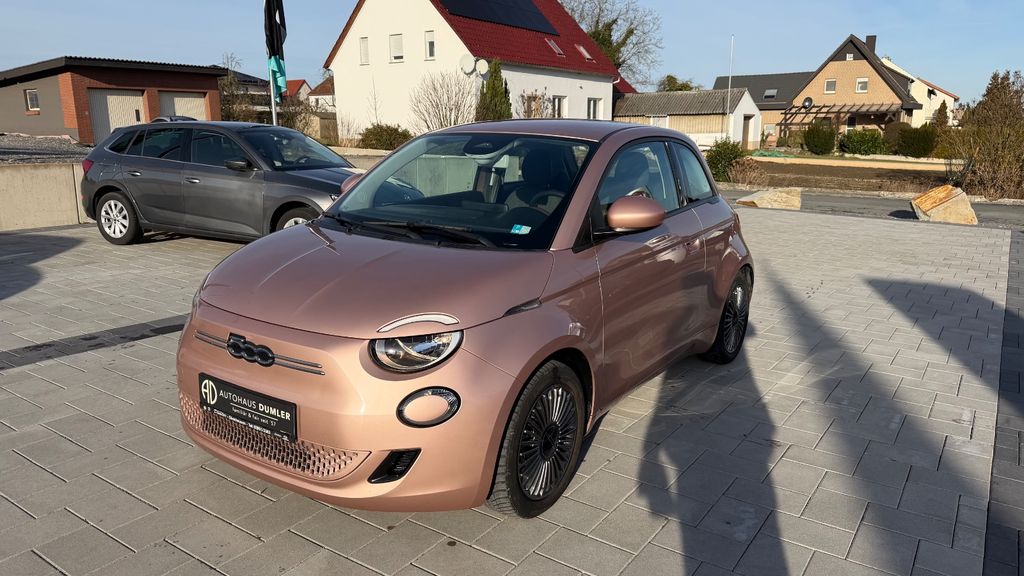 Fiat 500e 18.894 km 16.990 &euro; Büren-Steinhausen 33142