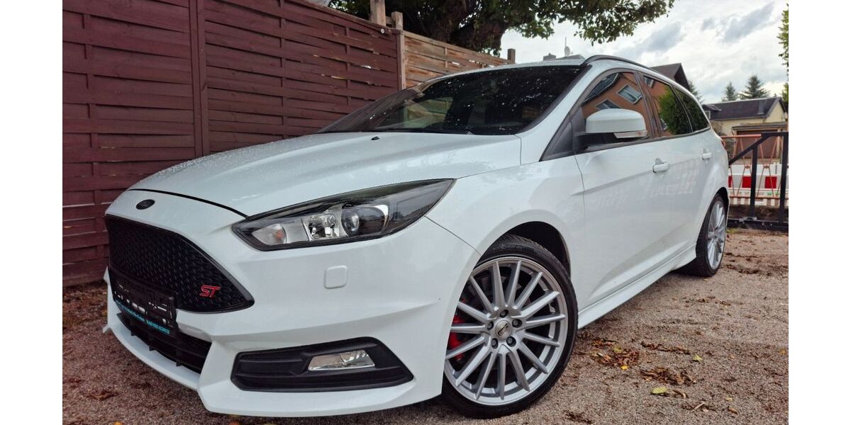 Ford Focus 110.779 km 11.950 &euro; Limbach-Oberfrohna 09212