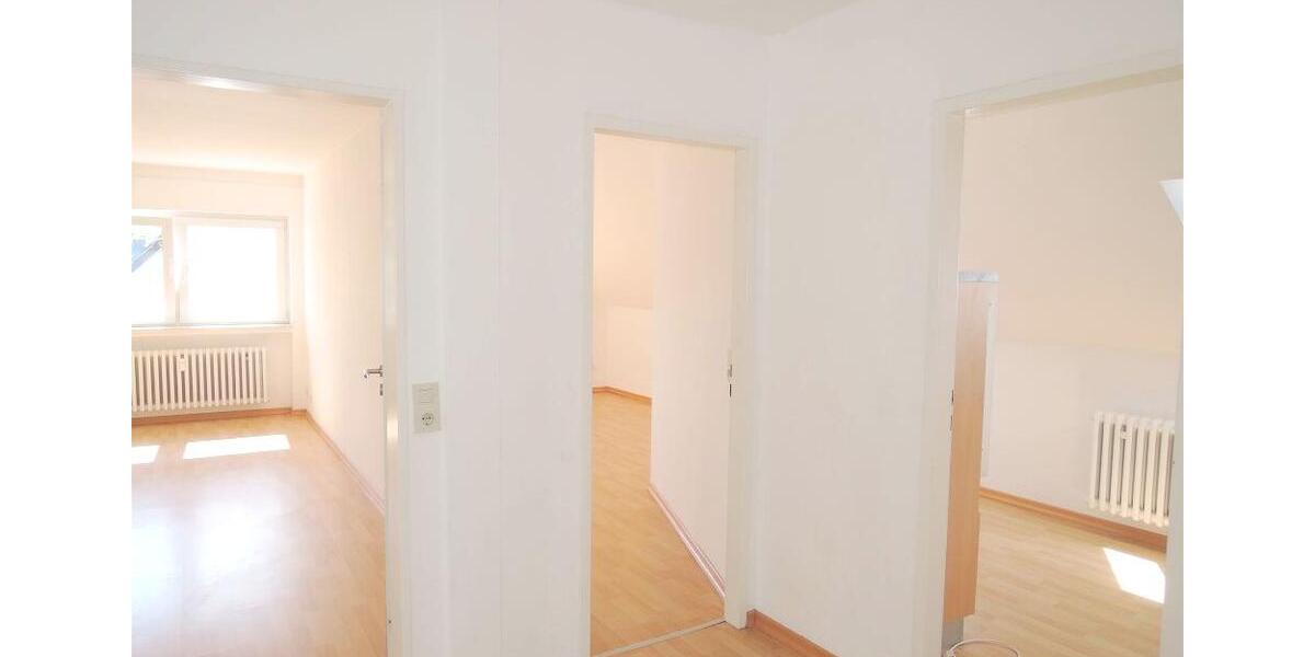 Dachgeschoßwohnung Trier Kürenz - 2 Zimmer, 50 m&sup2;, 625&euro; | Angebot:26381047