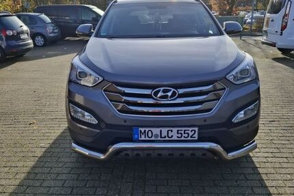 Hyundai SANTA FE 142.000 km 18.000 € Moers 47443