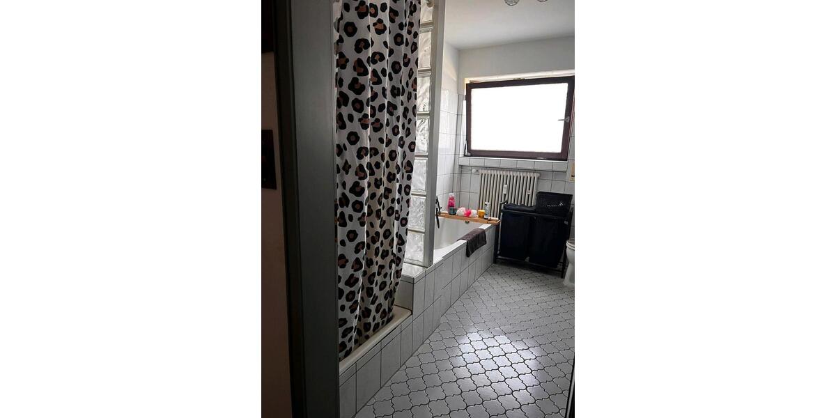 Etagenwohnung Bausendorf - 3 Zimmer, 130 m&sup2;, 189.000&euro; | Angebot:26863939