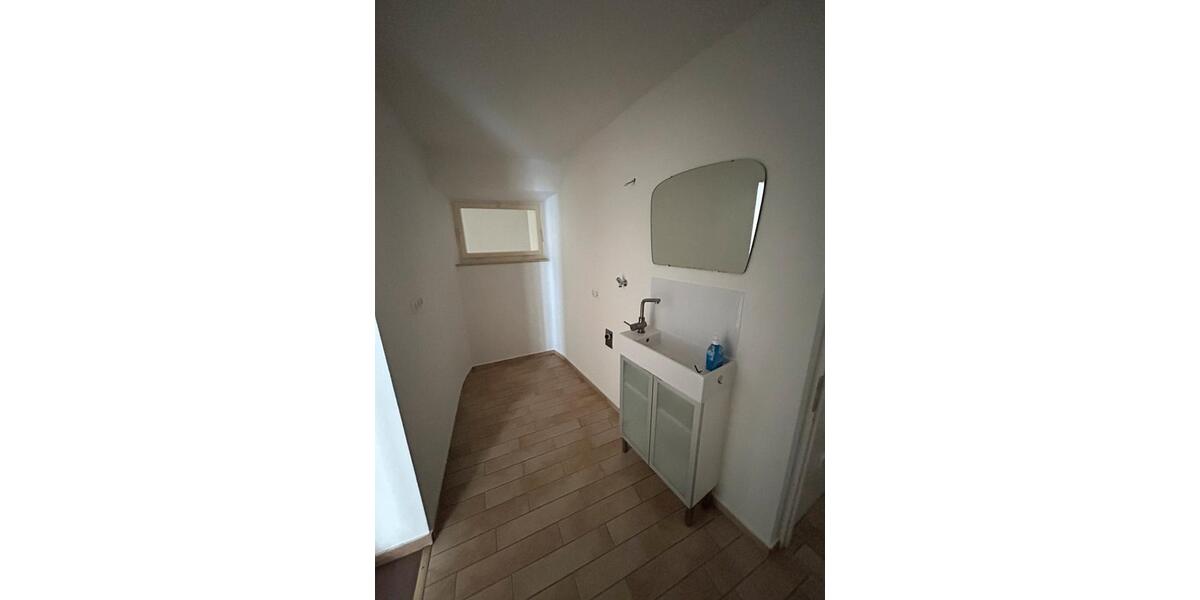 Etagenwohnung Burghausen - 1 Zimmer, 66 m&sup2;, 850&euro; | Angebot:26682592