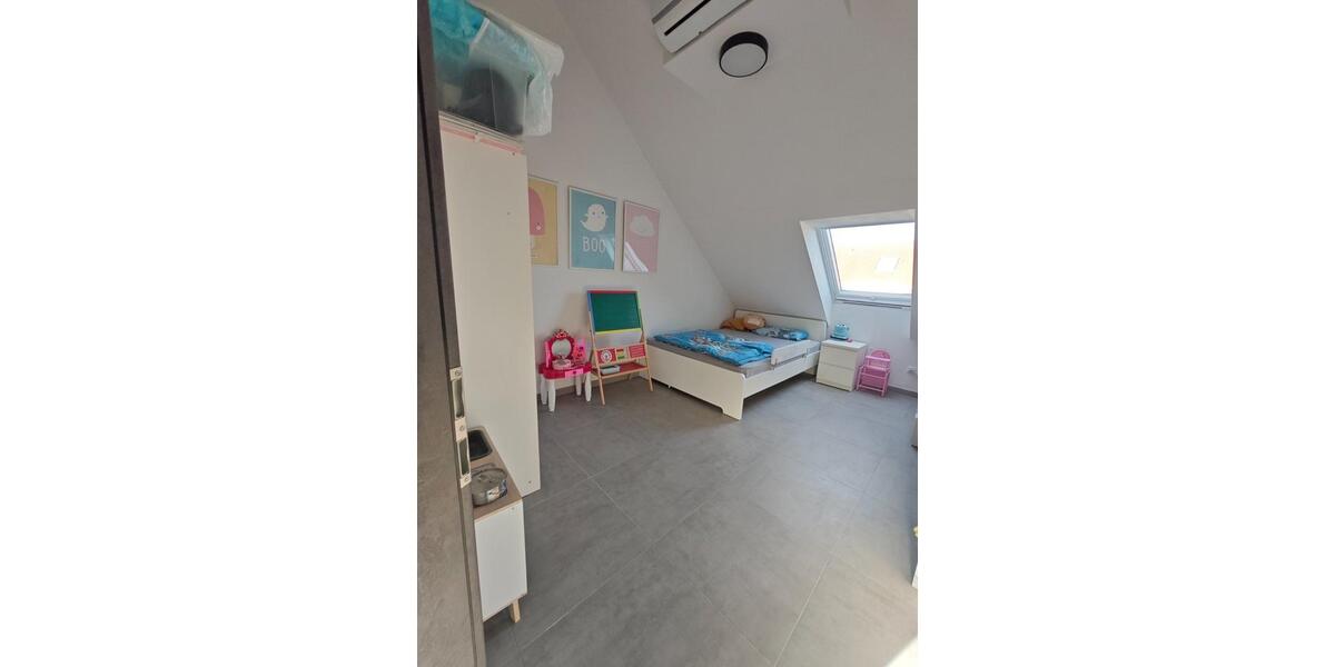 Maisonettenwohnung Oberderdingen - 5.5 Zimmer, 145 m&sup2;, 1.600&euro; | Angebot:24542827