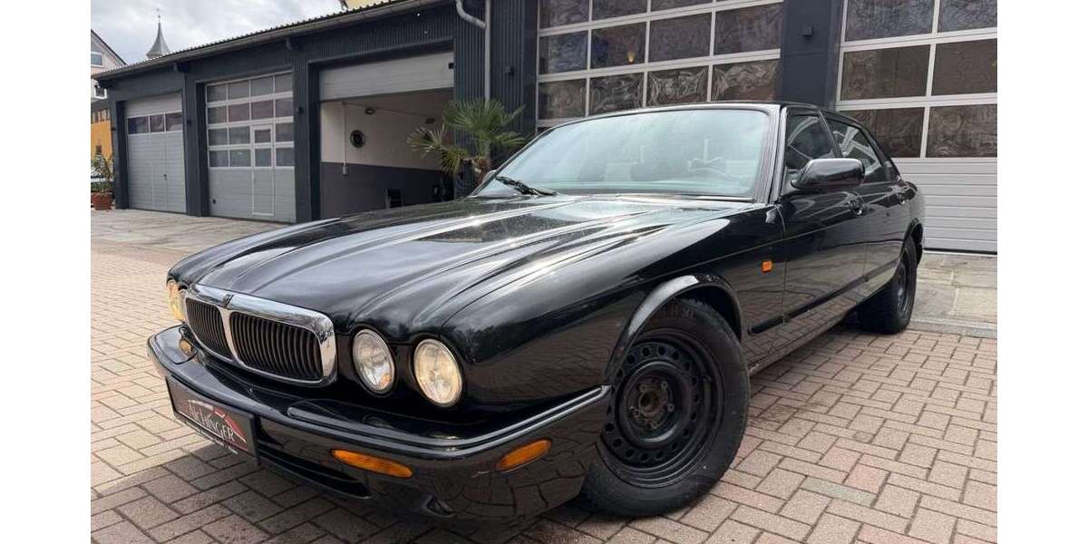 Jaguar XJ 165.984 km 2.590 &euro; Floß 92685